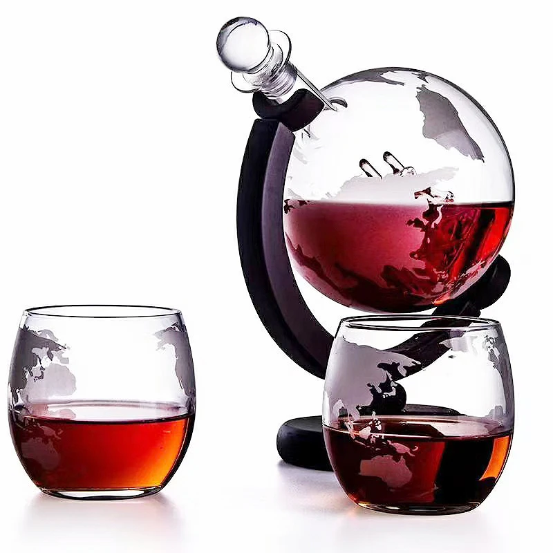 Decanter Globe Set - ウイスキーグラスセット クリスタルグローブ リカーカラフェ ウイスキーウォッカヨット用 デカンタ入り 完成木製スタンド付き