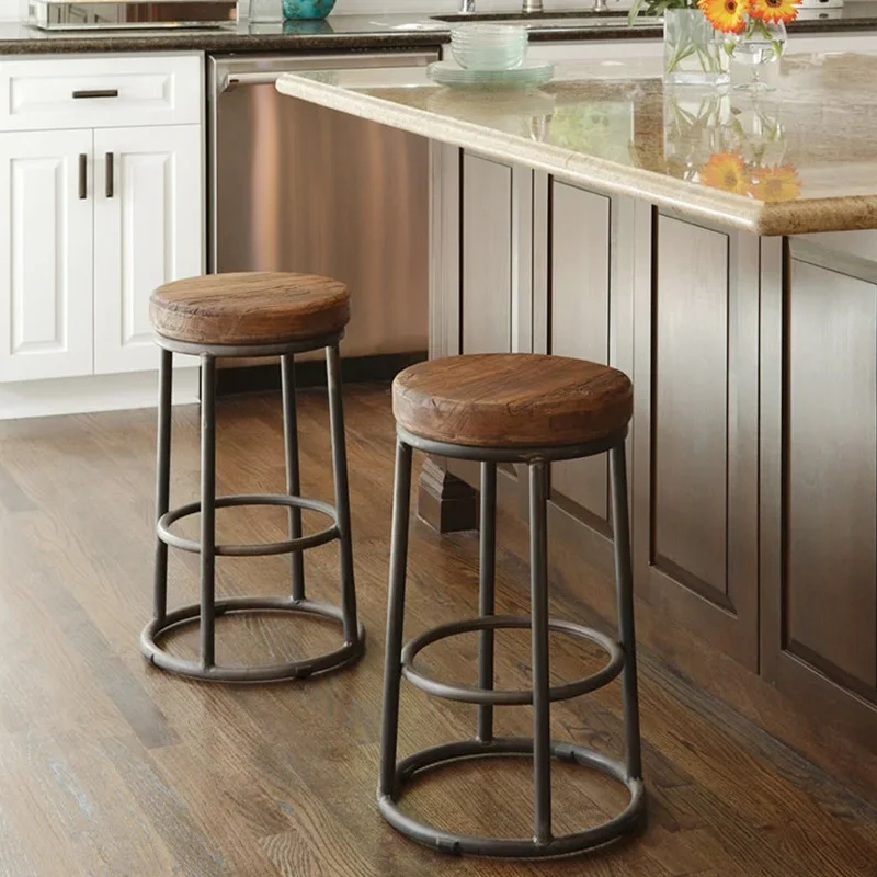 アメリカンレトロアイアンハイフットバースツール、無垢材座席、 - Home Bar Seating のレビューと価格