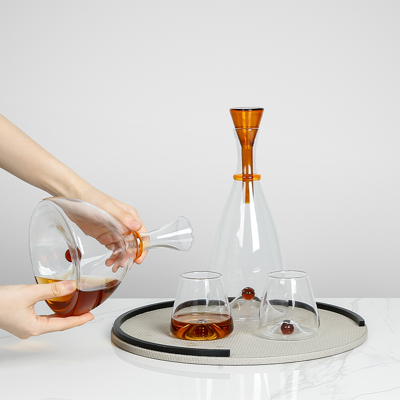 モダンミニマリストガラスデカンター、ホームバーレストラン用、 - Home Bar And Cabinet のレビューと価格